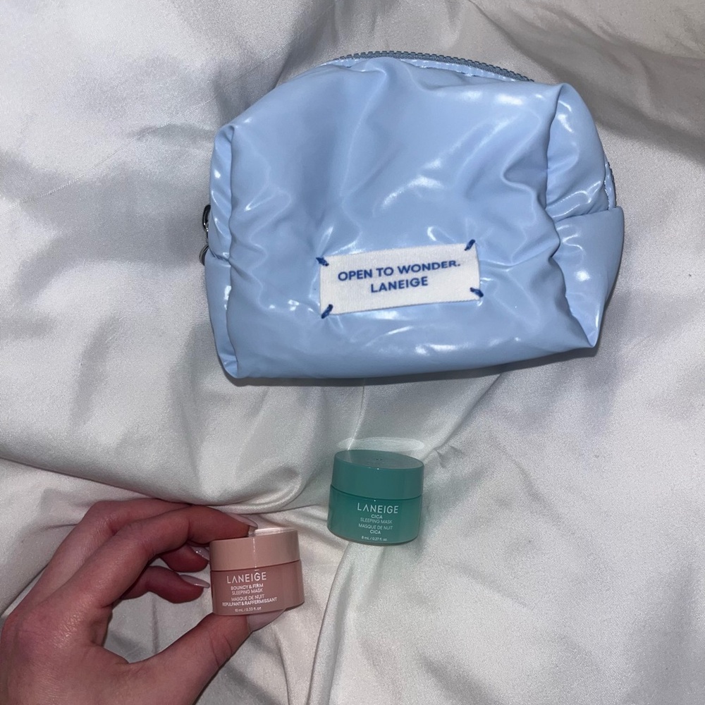 LANEIGE NEW Small Light Blue Pouch with Skincare minis